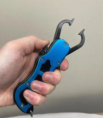 Lip-grip-alouminiou-savage-gear-light-game